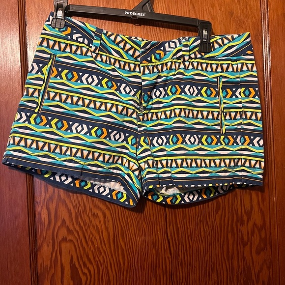 Stylus Geometric Pattern Colorful Women’s 6 Summer Shorts - Picture 1 of 5